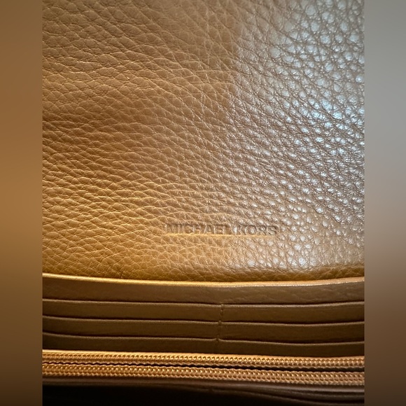 GUC Michaels Kors Fulton Brown Leather Flap CONTINENTAL Wallet - Picture 7 of 12